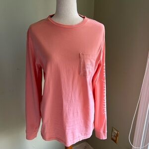 Vineyard Vines Salmon color tee size Small .Whale logo on back.